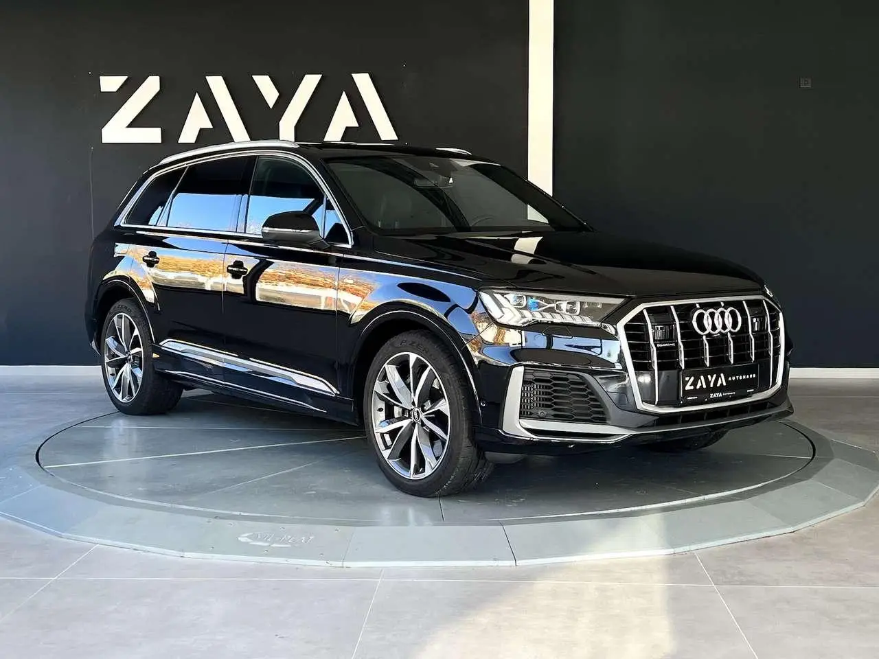 Photo 1 : Audi Q7 2021 Hybrid