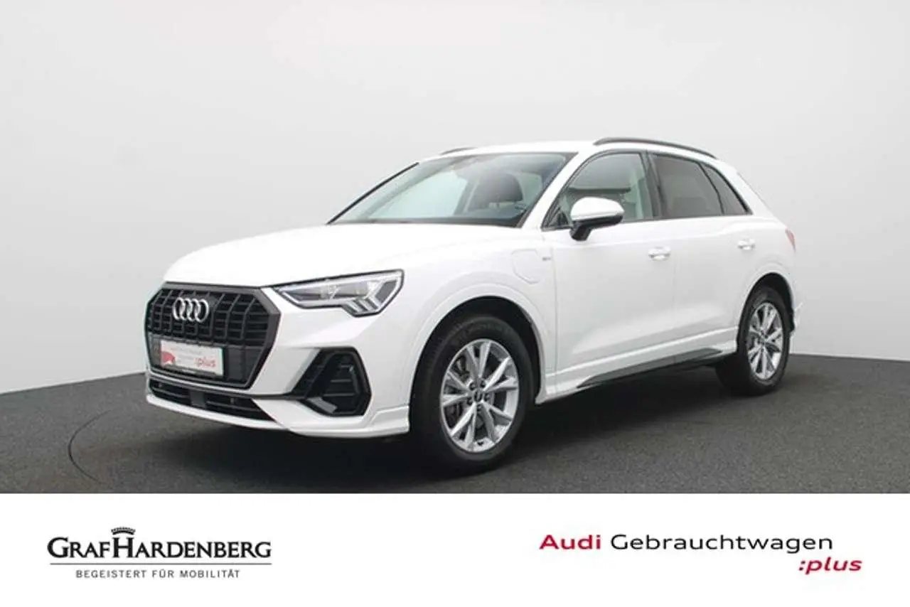 Photo 1 : Audi Q3 2021 Hybrid