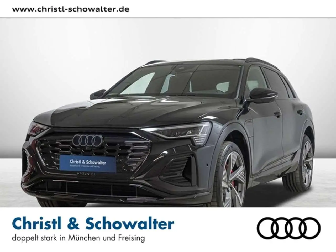 Photo 1 : Audi Q8 2023 Électrique