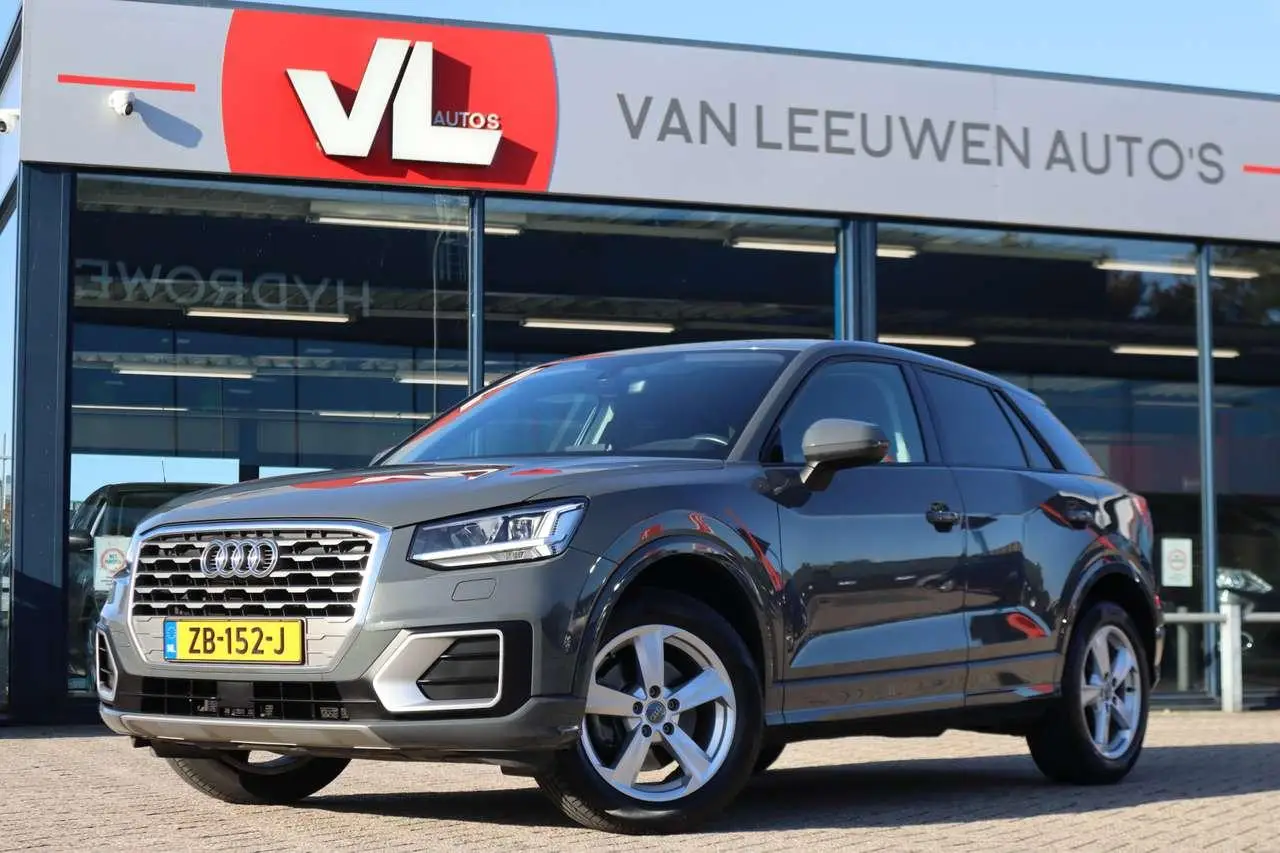 Photo 1 : Audi Q2 2018 Petrol