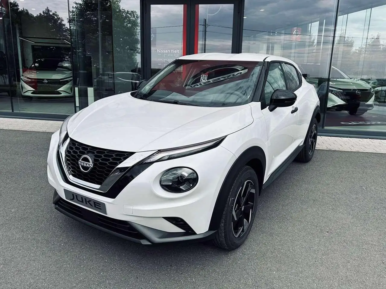 Photo 1 : Nissan Juke 2024 Petrol