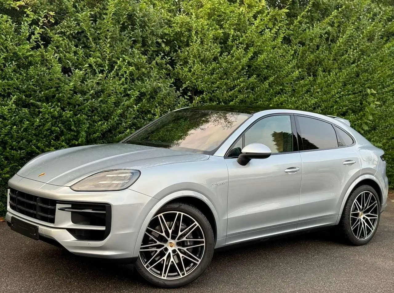 Photo 1 : Porsche Cayenne 2024 Hybrid