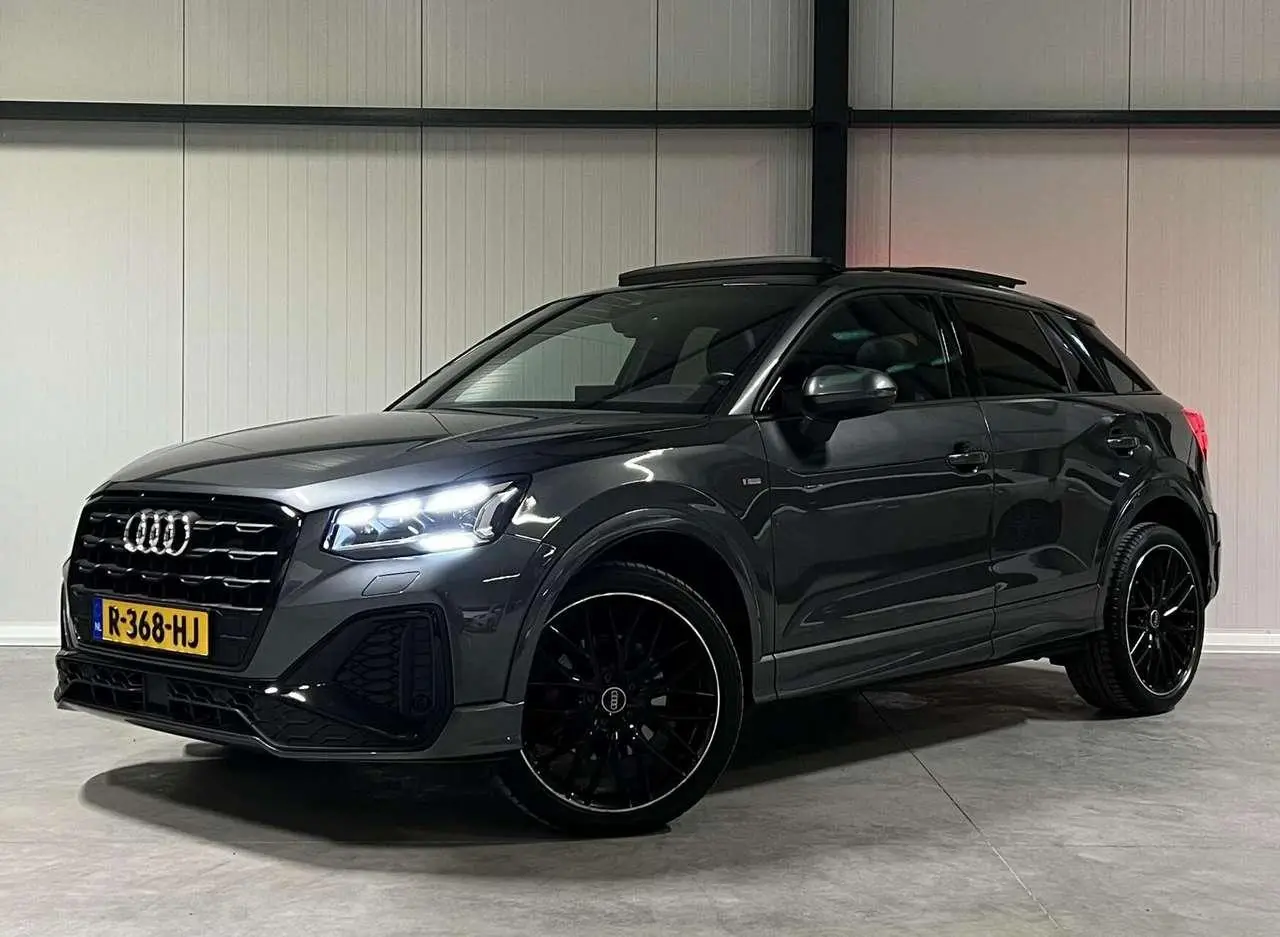 Photo 1 : Audi Q2 2021 Petrol