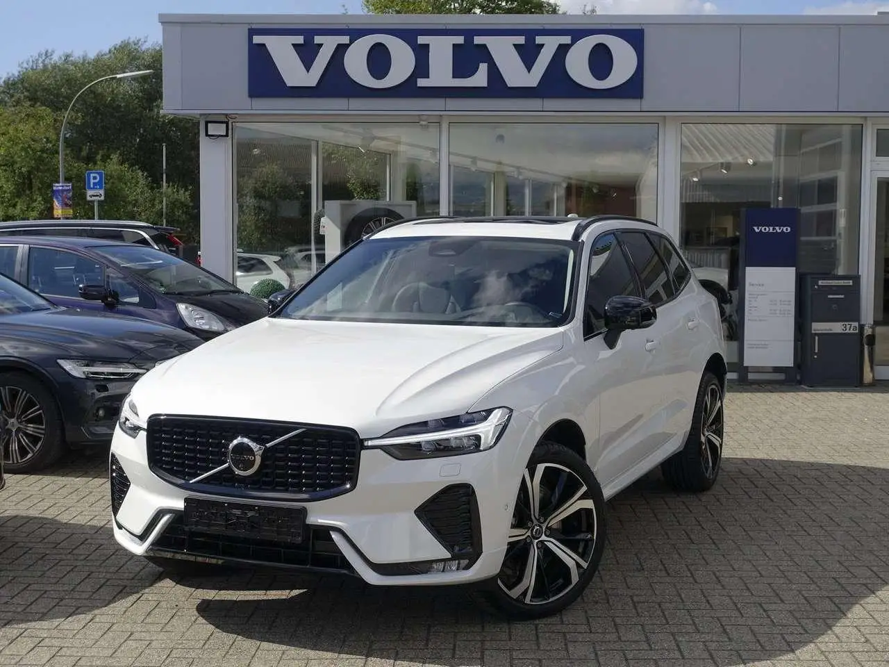 Photo 1 : Volvo Xc60 2024 Petrol