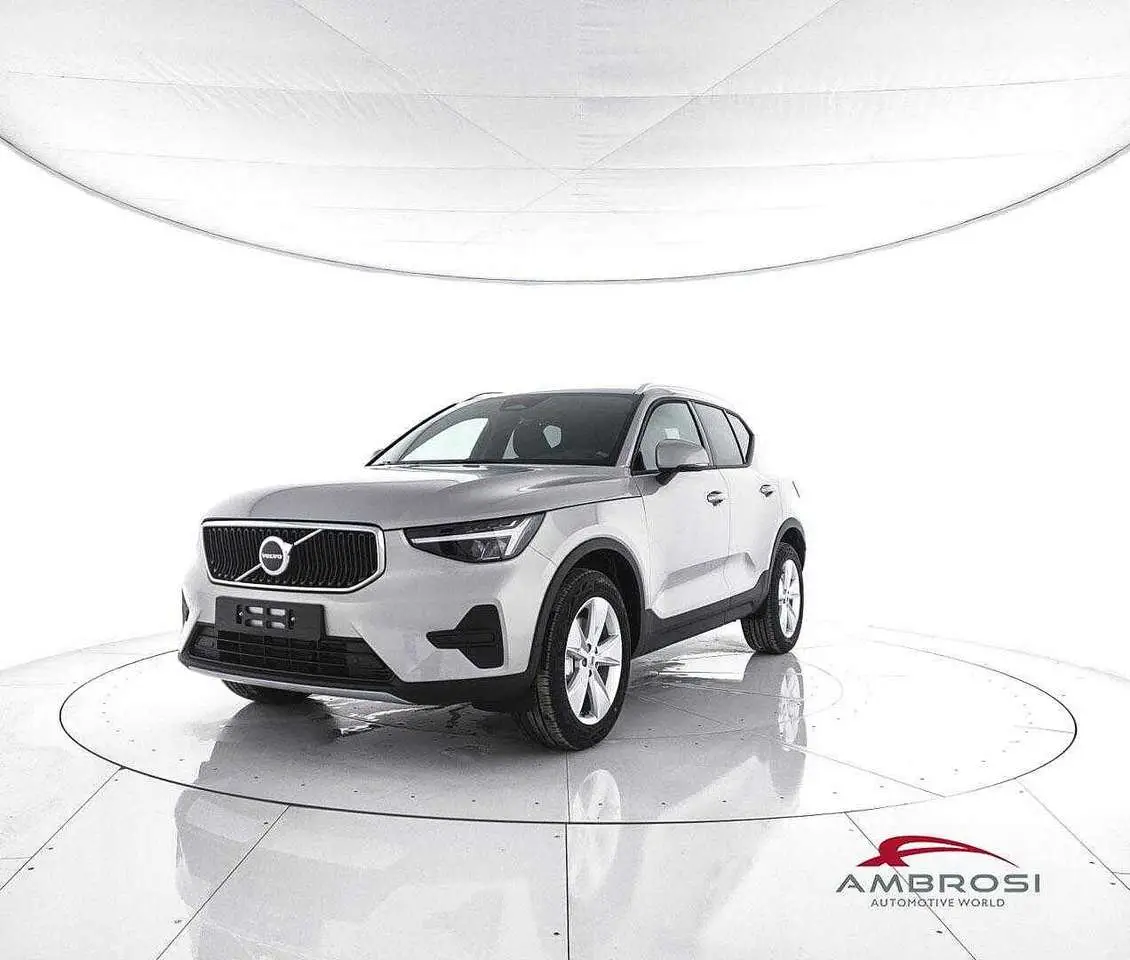 Photo 1 : Volvo Xc40 2024 Hybride