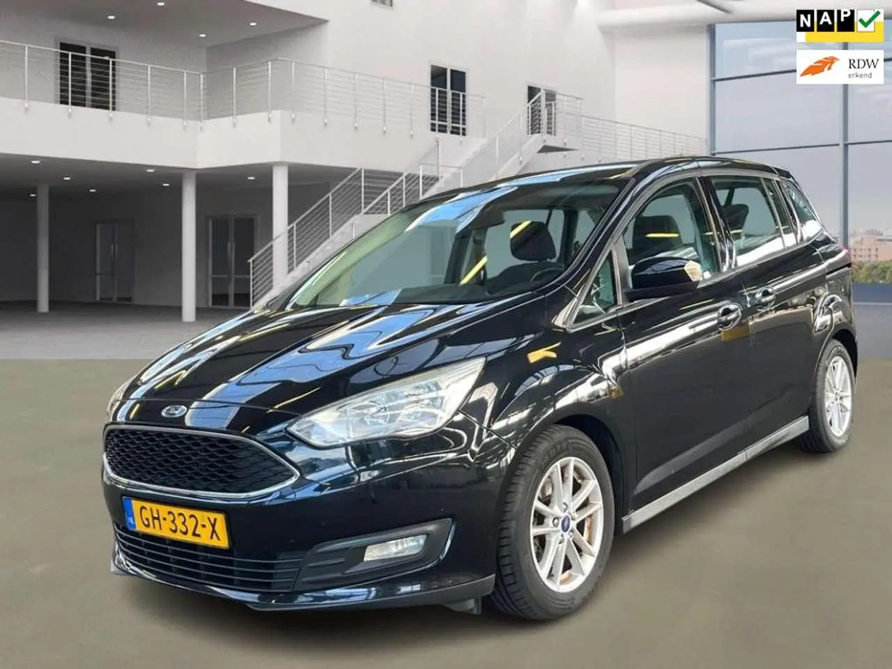 Photo 1 : Ford Grand C-max 2015 Petrol