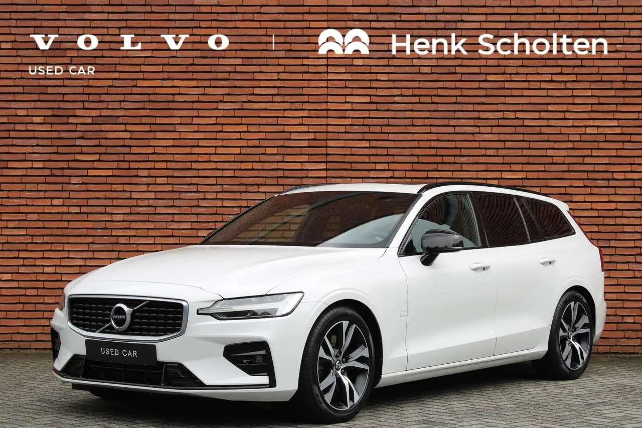 Photo 1 : Volvo V60 2019 Essence