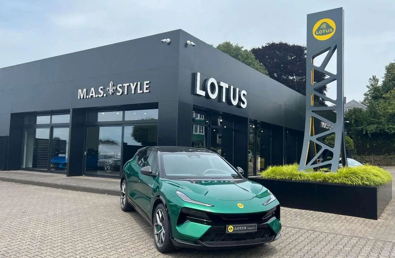 Photo 1 : Lotus Eletre 2024 Electric