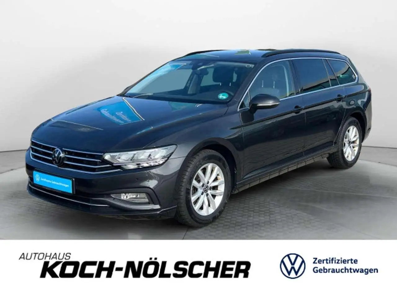 Photo 1 : Volkswagen Passat 2023 Petrol