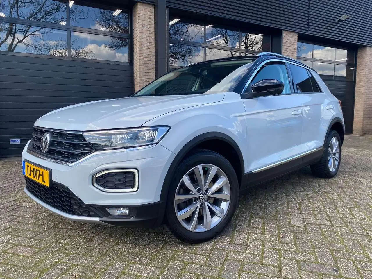 Photo 1 : Volkswagen T-roc 2018 Petrol