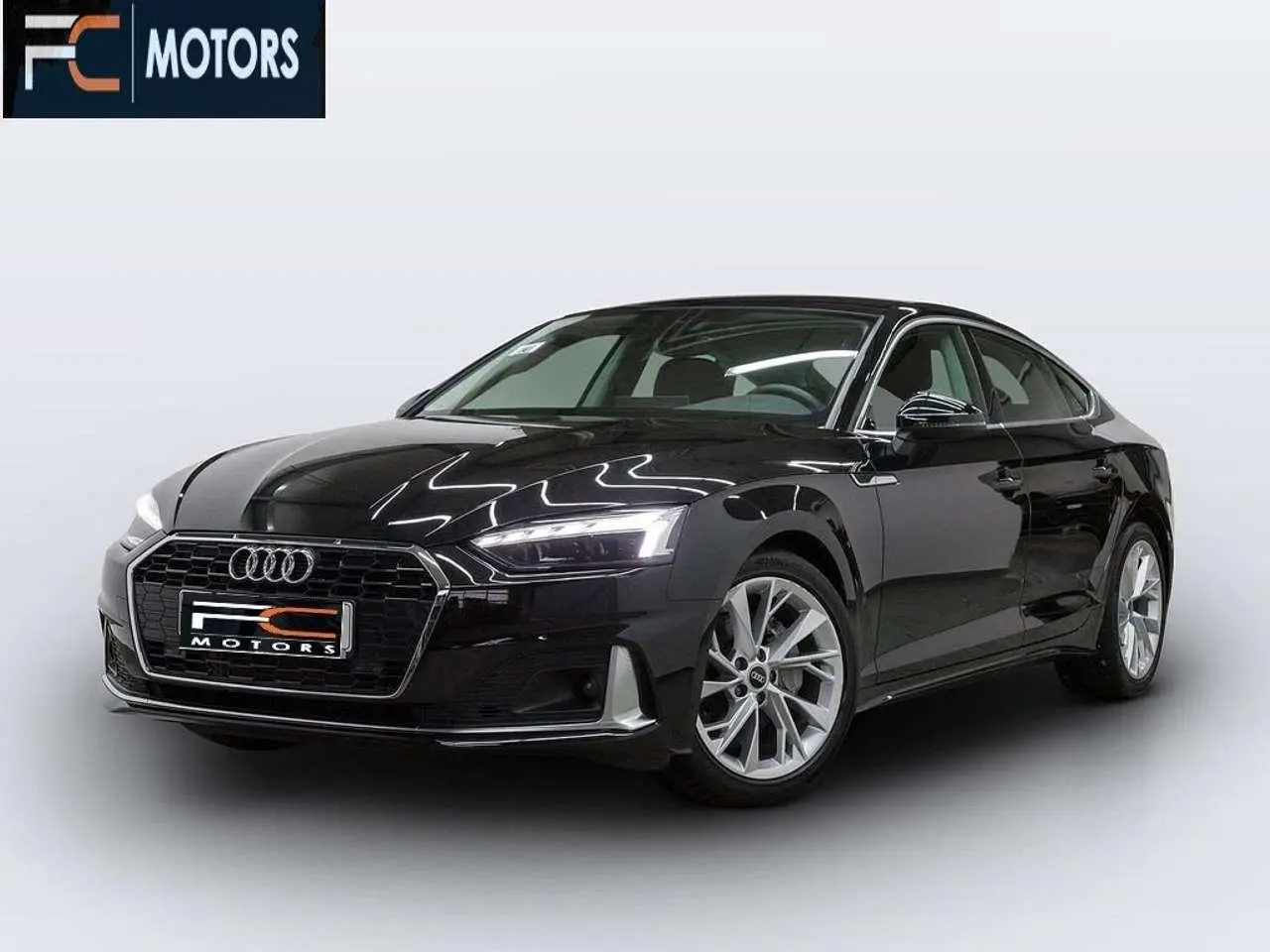 Photo 1 : Audi A5 2023 Hybrid