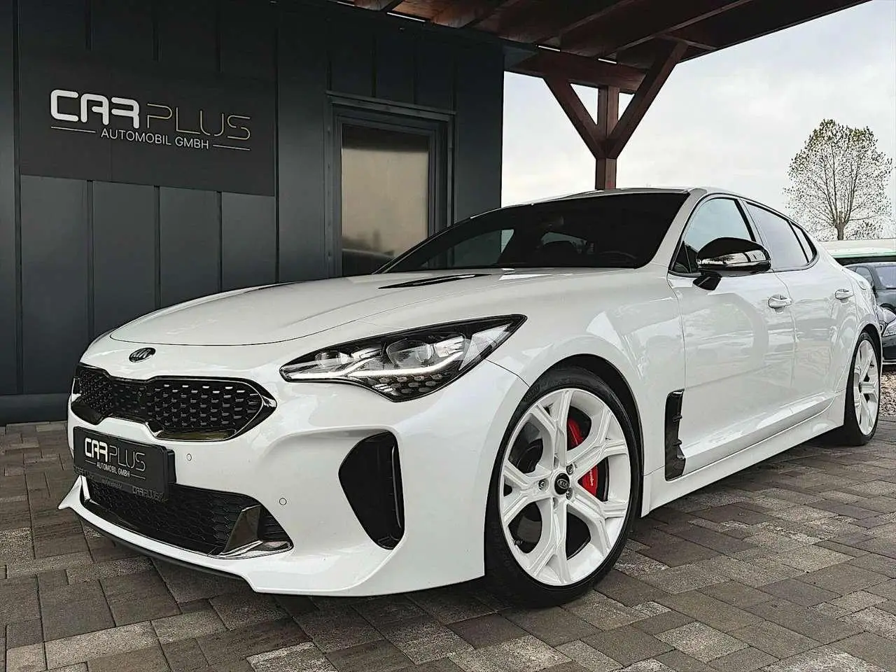 Photo 1 : Kia Stinger 2018 Petrol