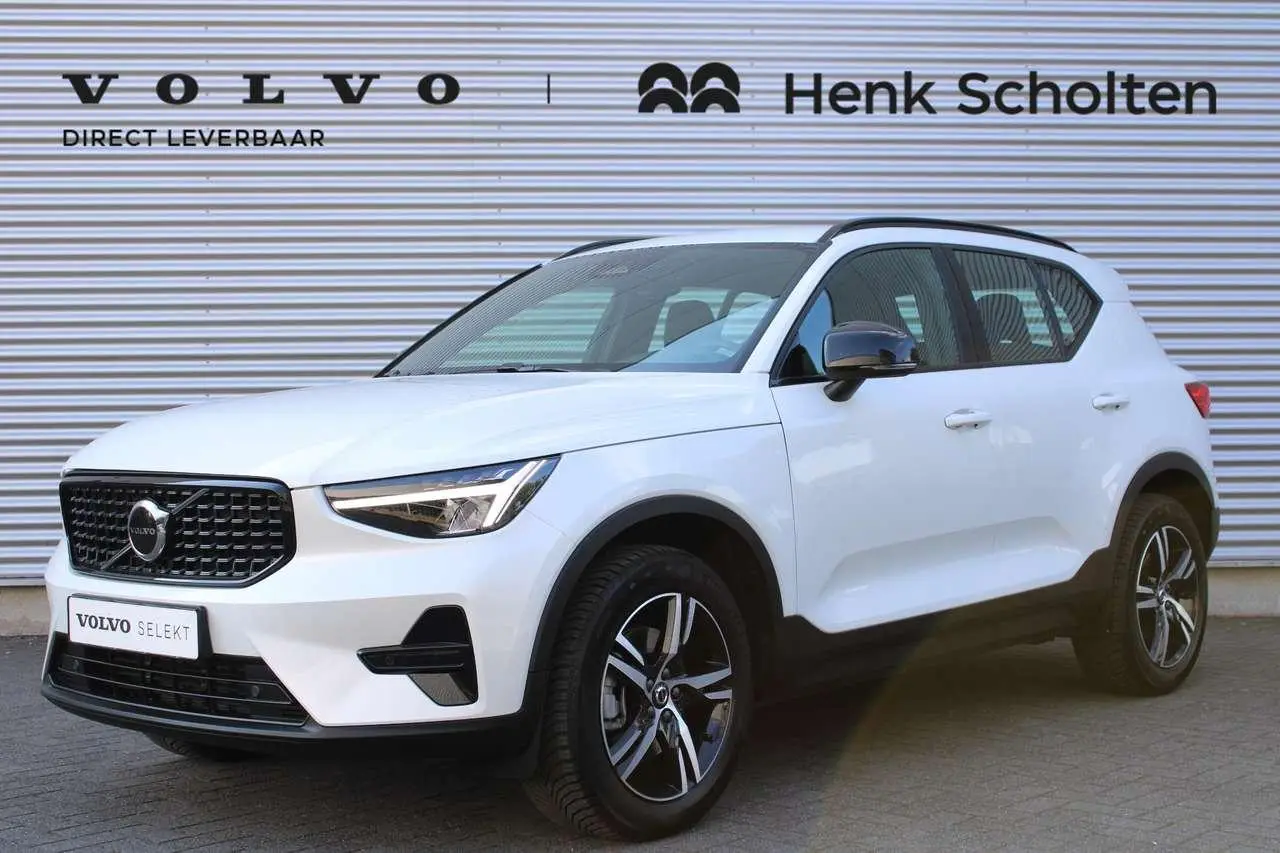 Photo 1 : Volvo Xc40 2024 Hybride