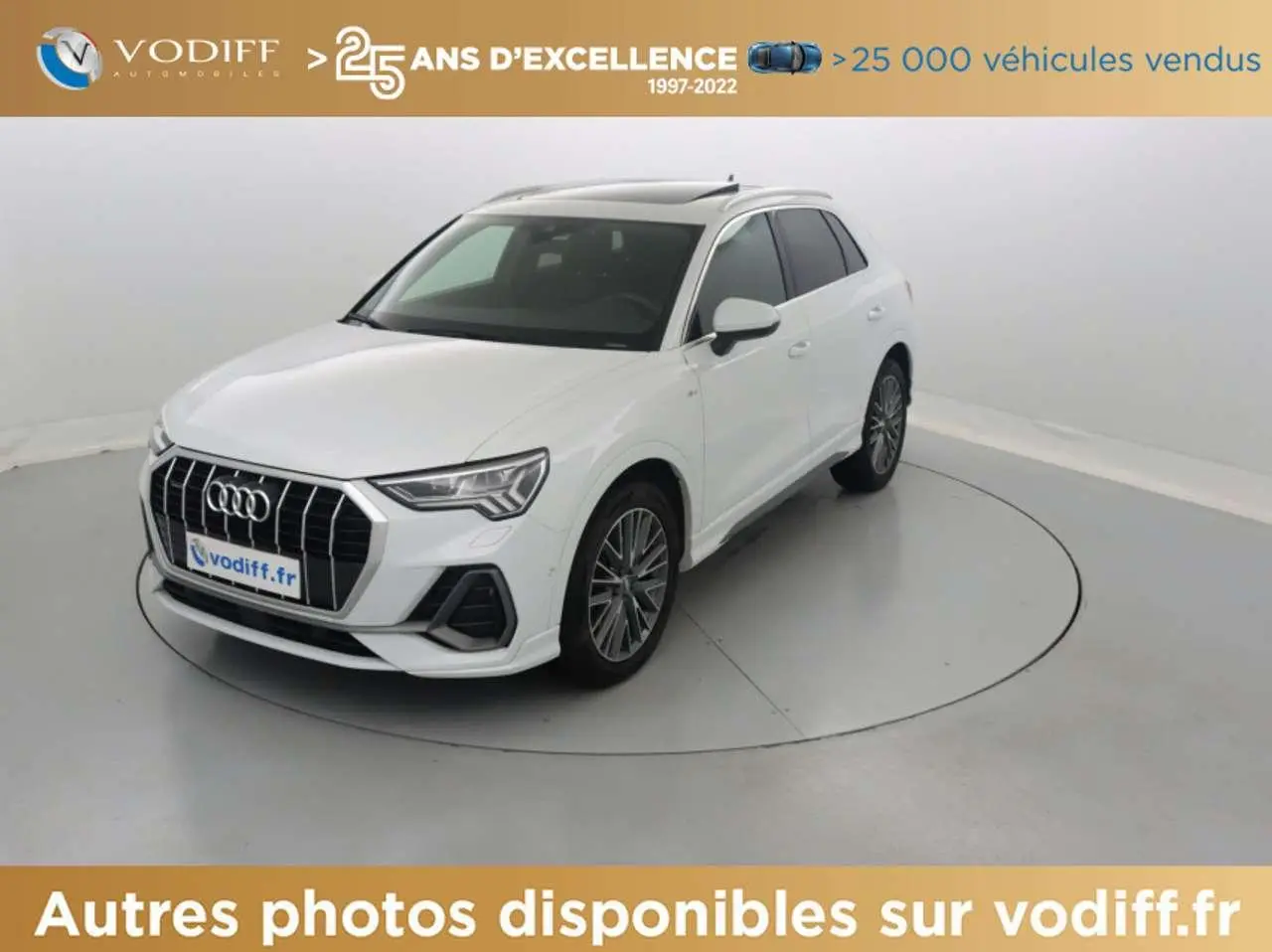 Photo 1 : Audi Q3 2019 Essence