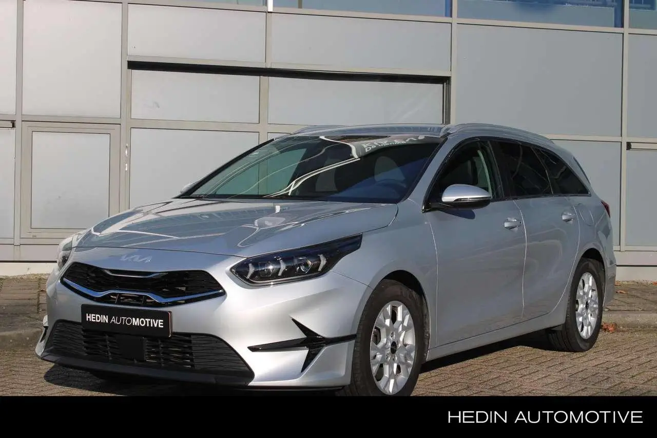 Photo 1 : Kia Ceed 2022 Petrol