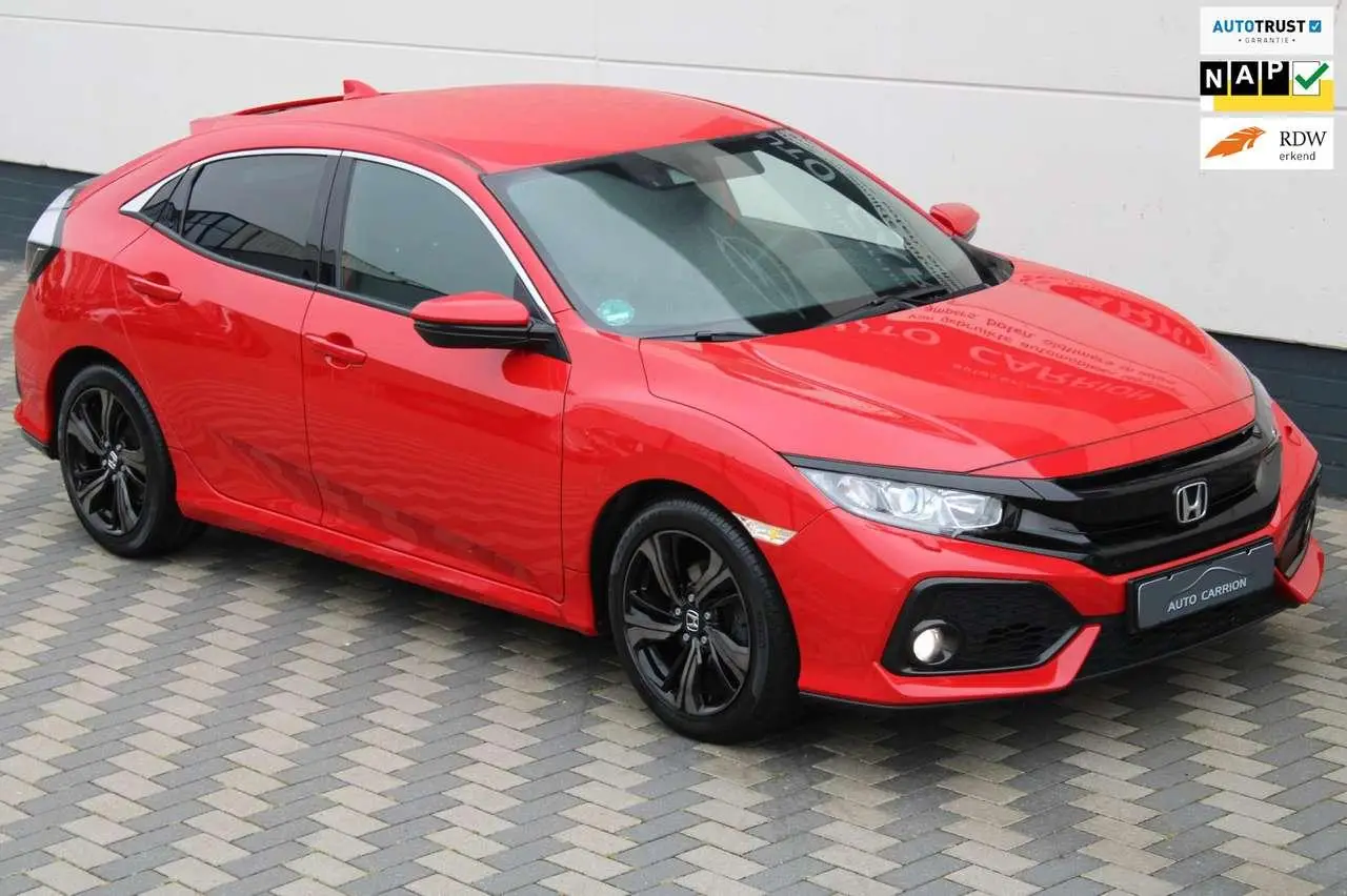 Photo 1 : Honda Civic 2017 Essence