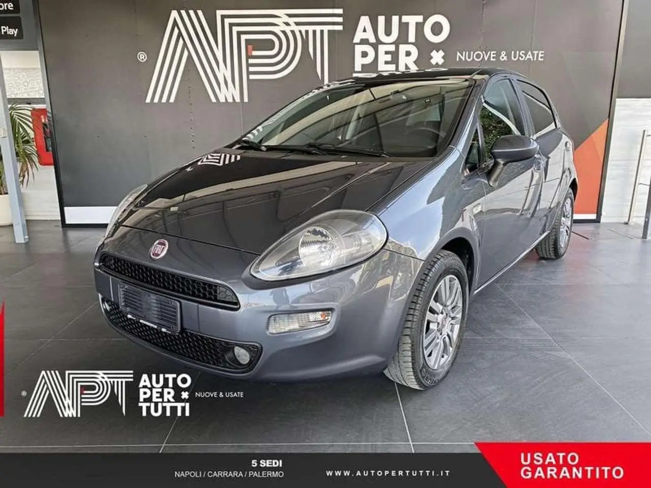 Photo 1 : Fiat Punto 2018 Petrol