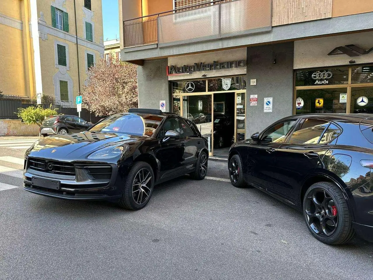 Photo 1 : Porsche Macan 2024 Petrol