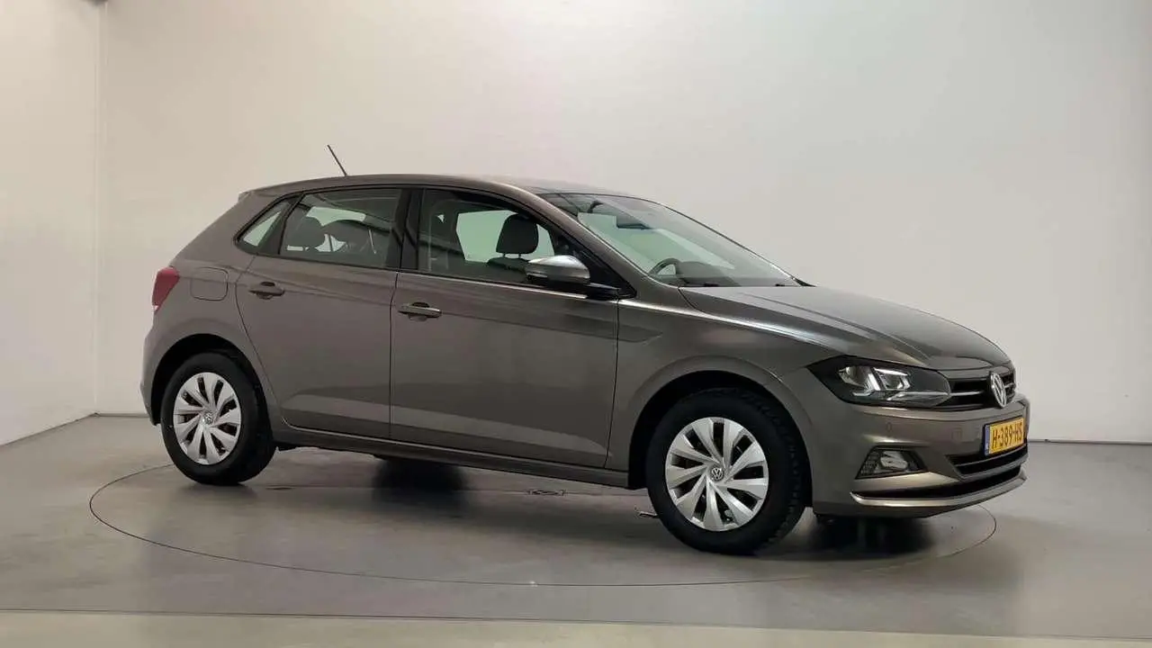 Photo 1 : Volkswagen Polo 2020 Essence