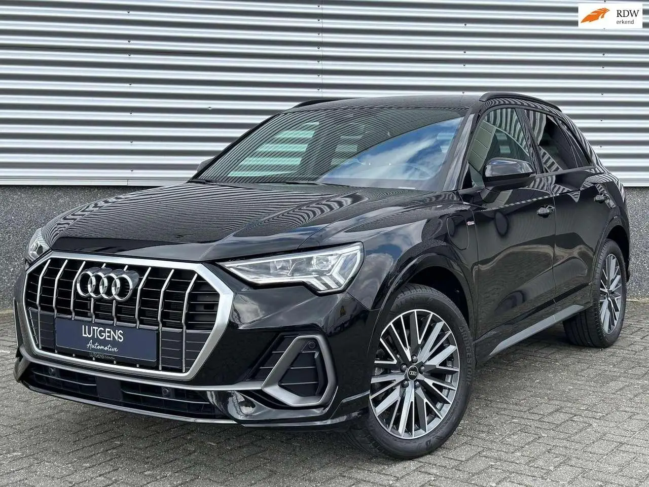 Photo 1 : Audi Q3 2021 Hybrid