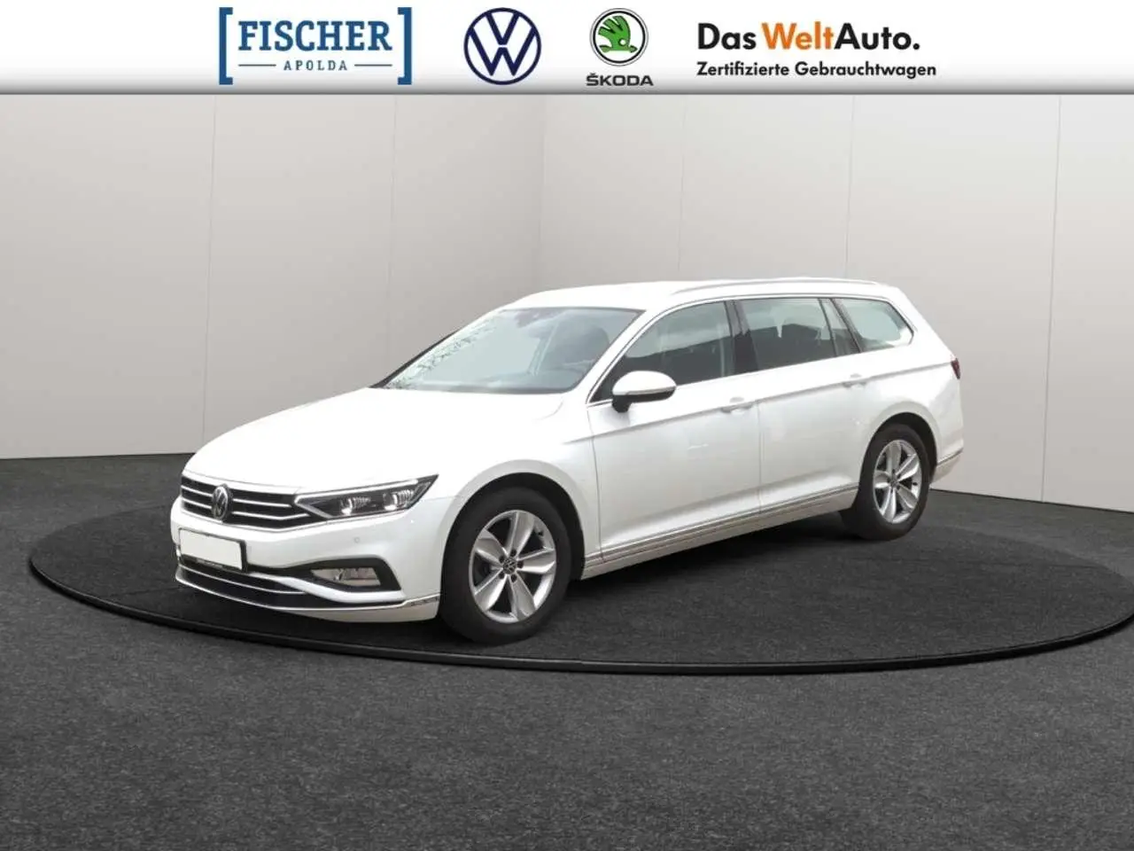 Photo 1 : Volkswagen Passat 2022 Petrol