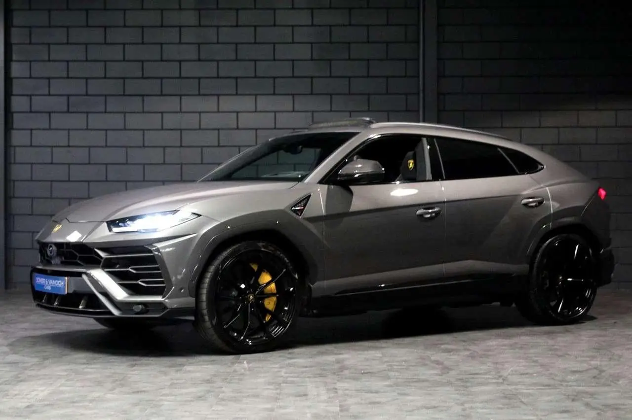 Photo 1 : Lamborghini Urus 2023 Petrol