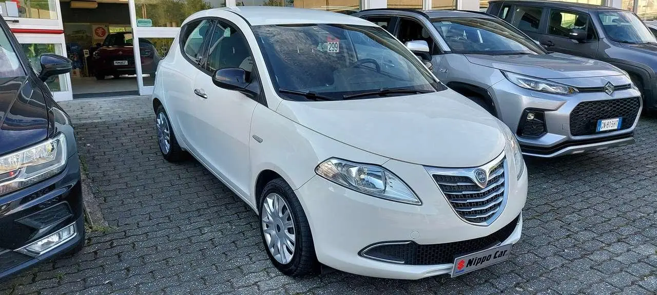 Photo 1 : Lancia Ypsilon 2015 Essence