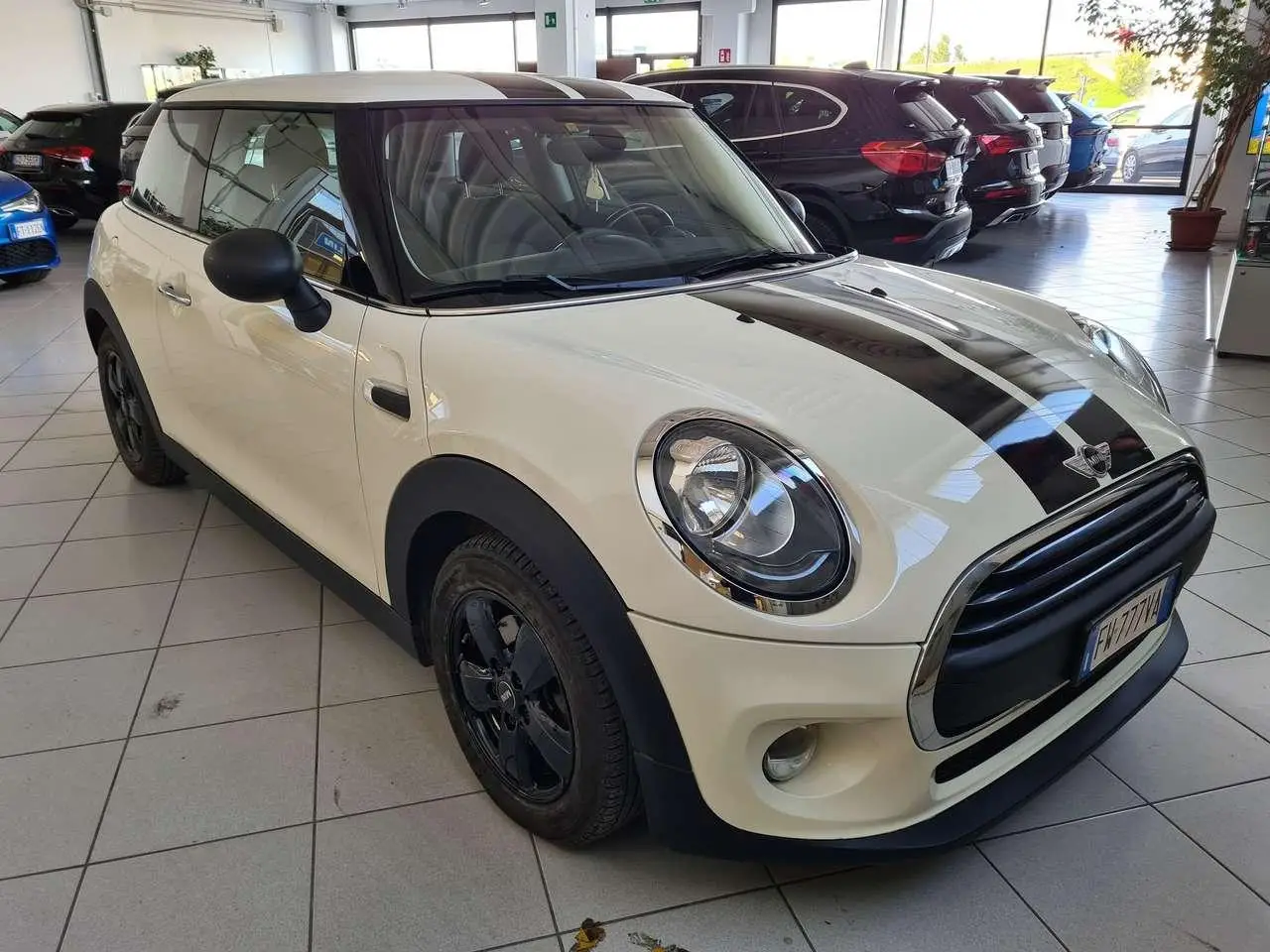 Photo 1 : Mini One 2016 Petrol