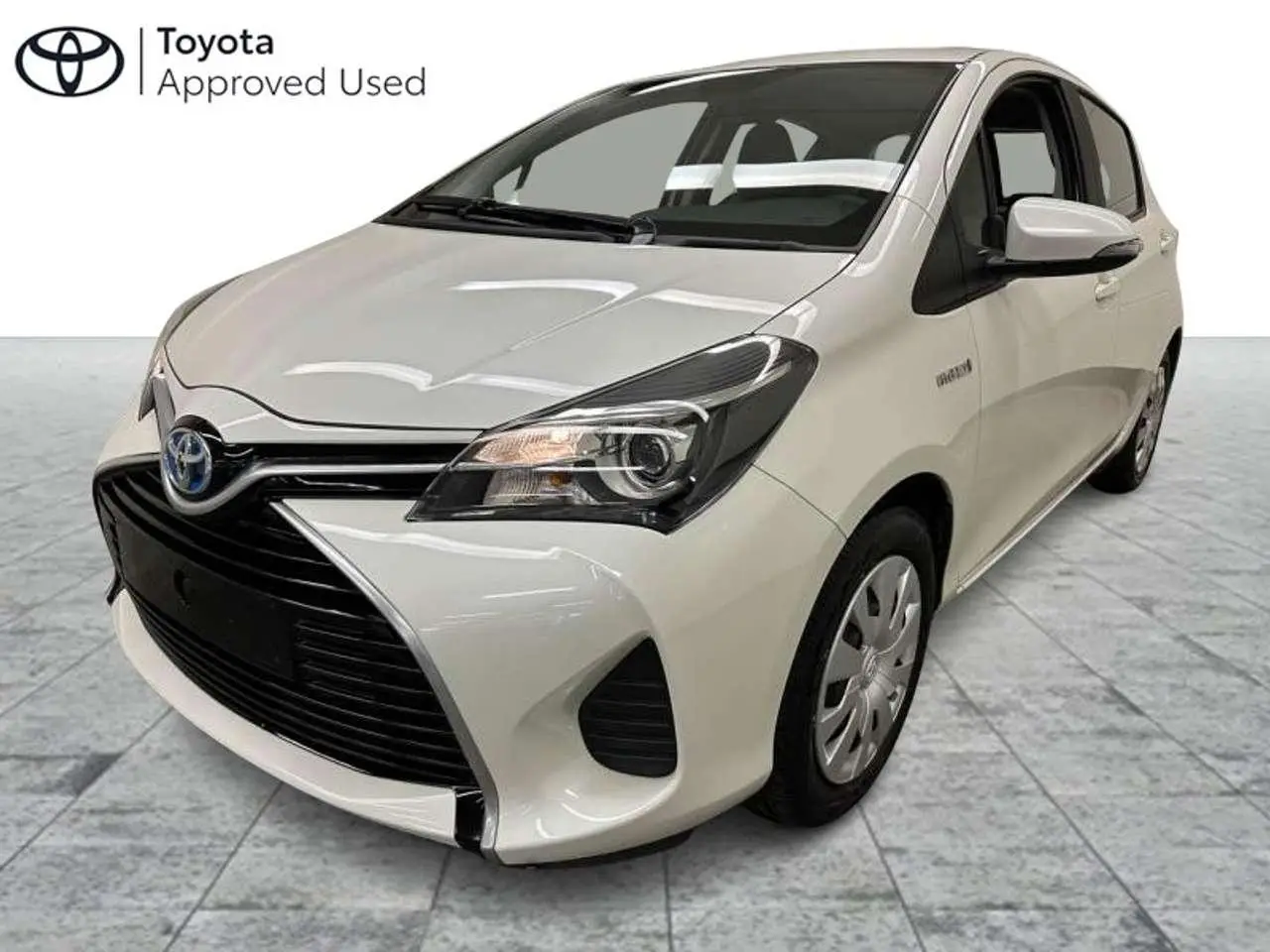 Photo 1 : Toyota Yaris 2015 Hybride