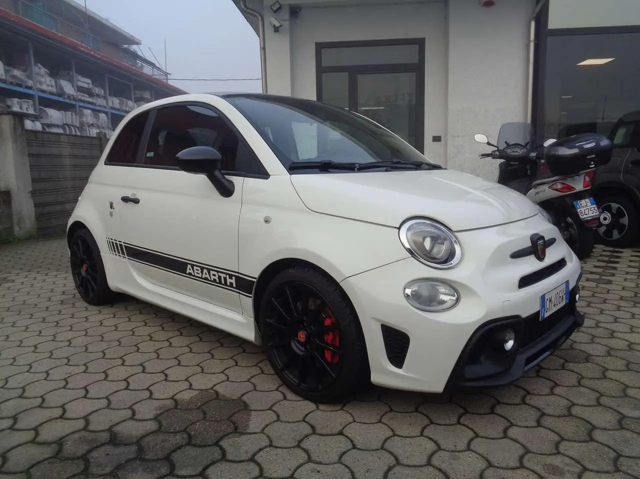 Photo 1 : Abarth 595 2021 Essence