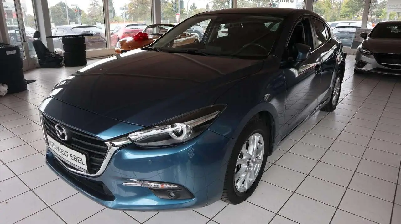 Photo 1 : Mazda 3 2017 Petrol