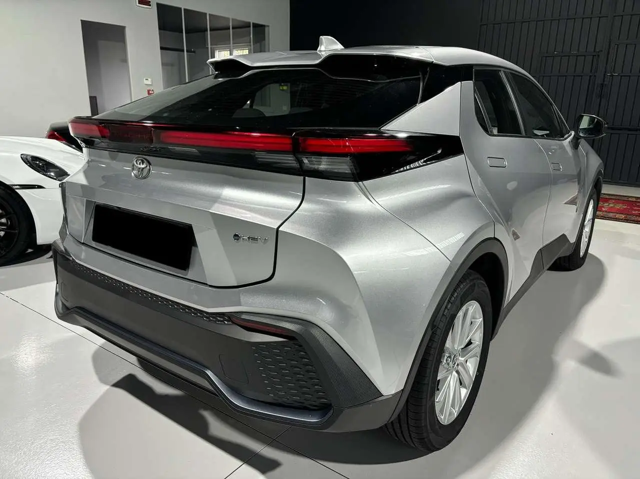 Photo 1 : Toyota C-hr 2024 Hybrid