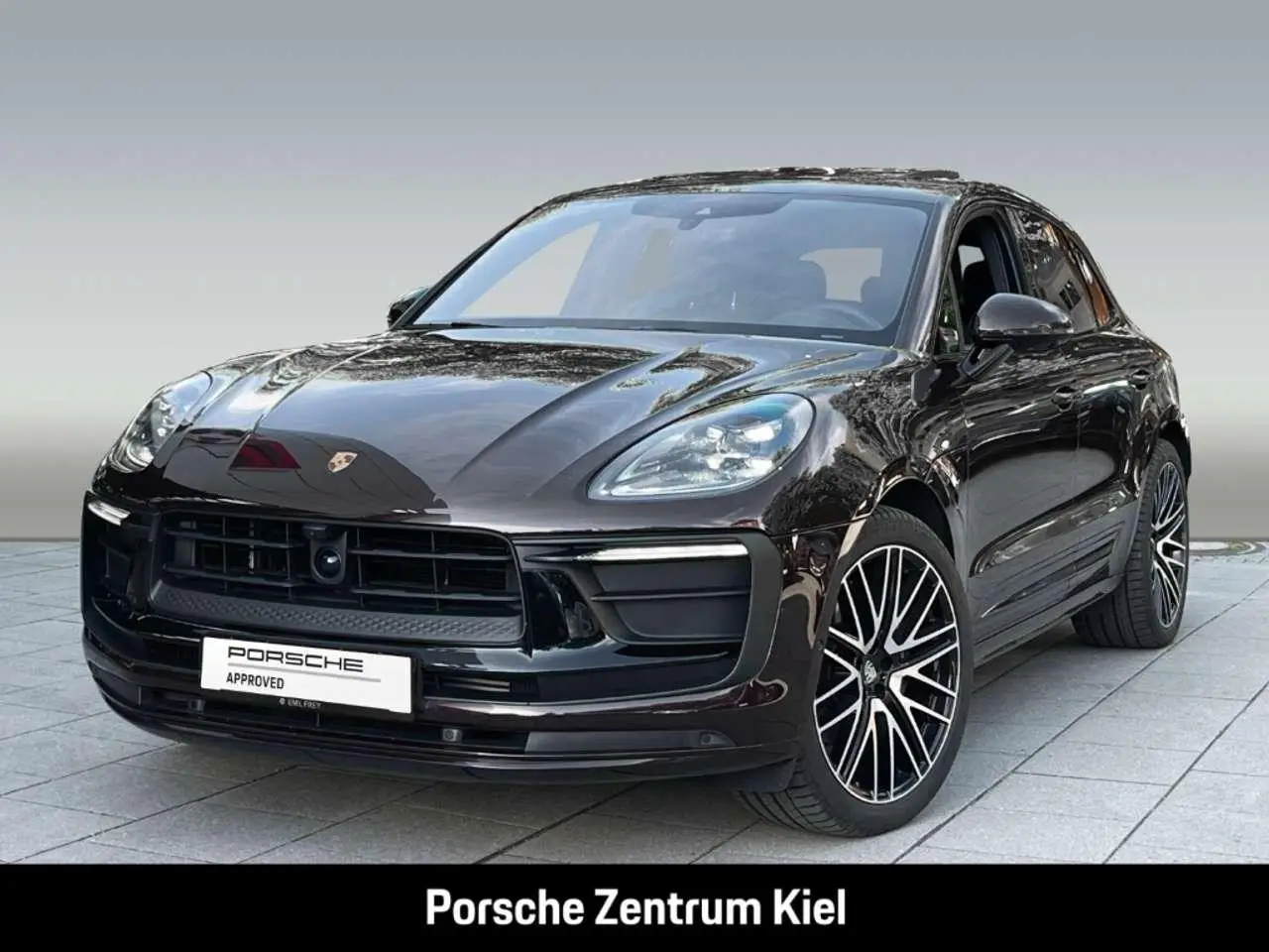 Photo 1 : Porsche Macan 2023 Essence