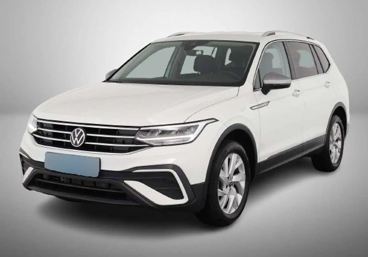 Photo 1 : Volkswagen Tiguan 2023 Petrol