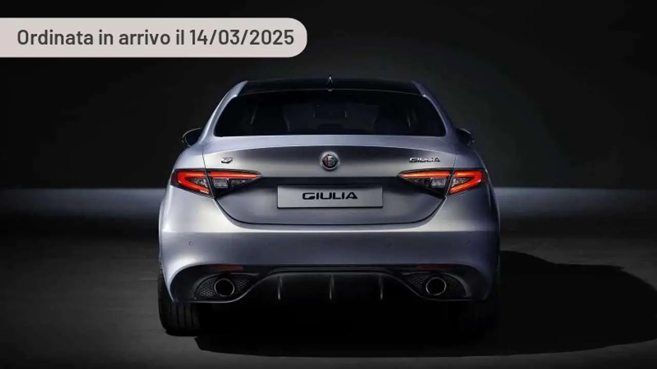 Photo 1 : Alfa Romeo Giulia 2024 Diesel