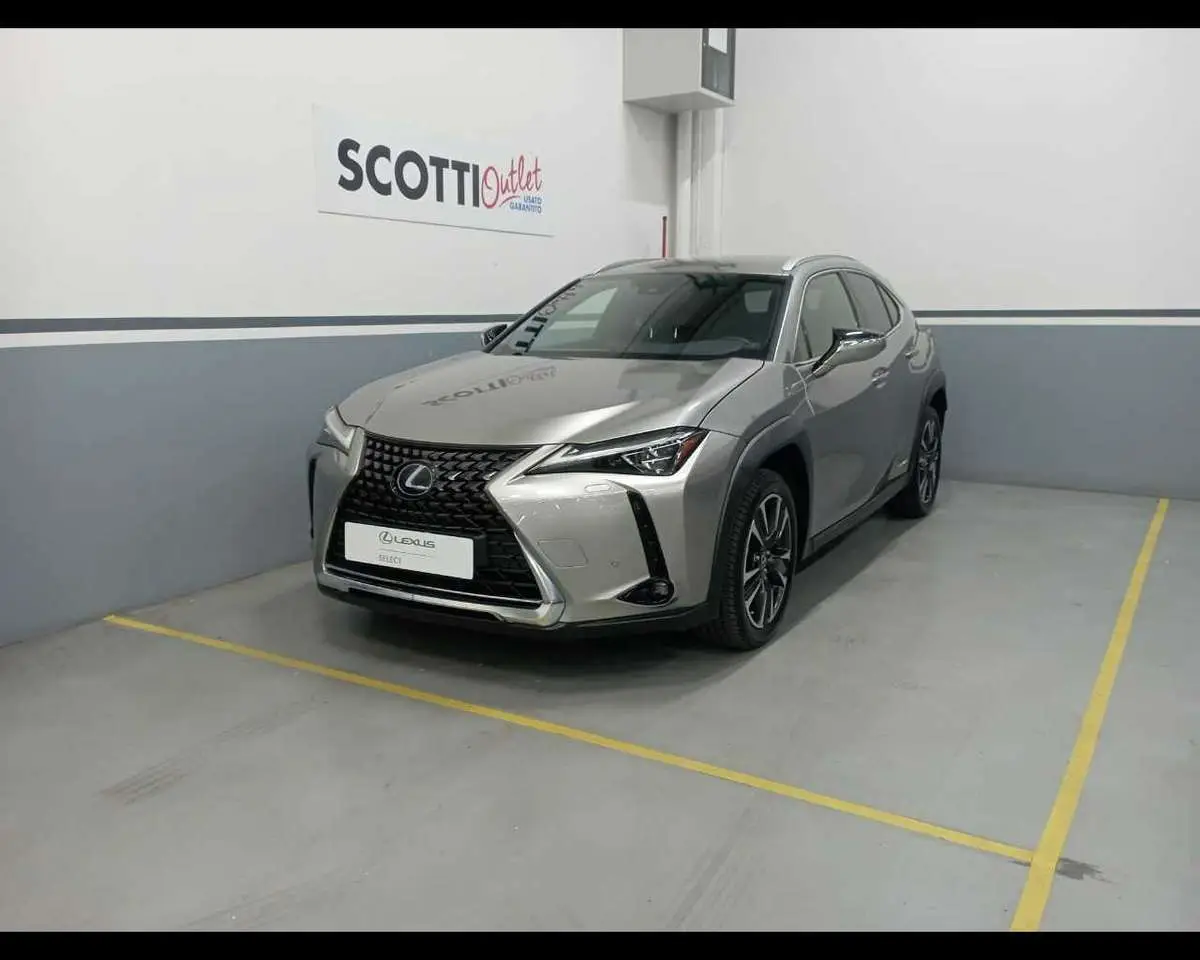 Photo 1 : Lexus Ux 2021 Hybride