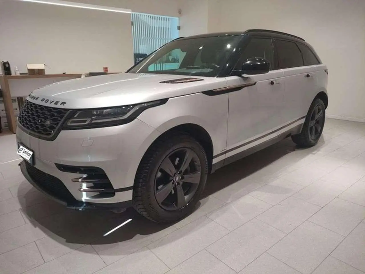 Photo 1 : Land Rover Range Rover Velar 2020 Diesel