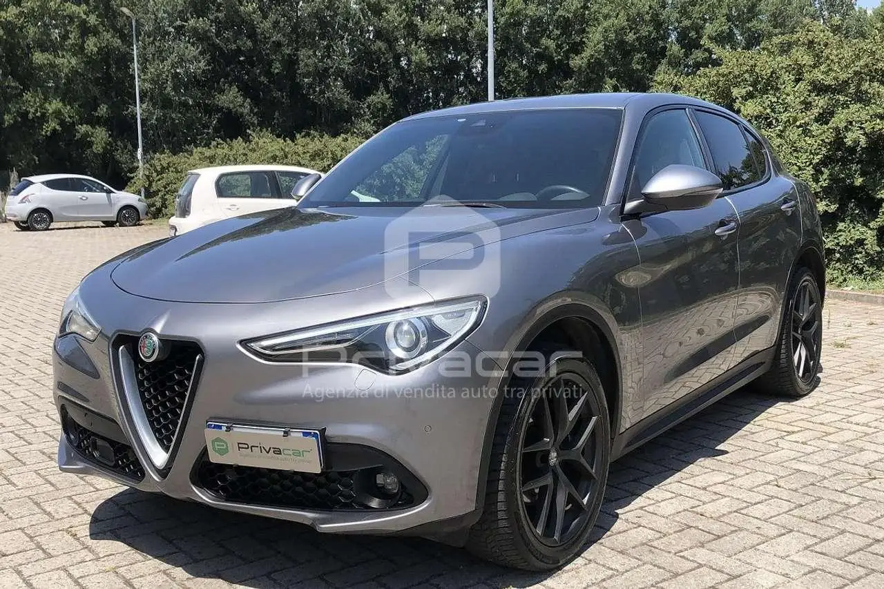 Photo 1 : Alfa Romeo Stelvio 2018 Diesel