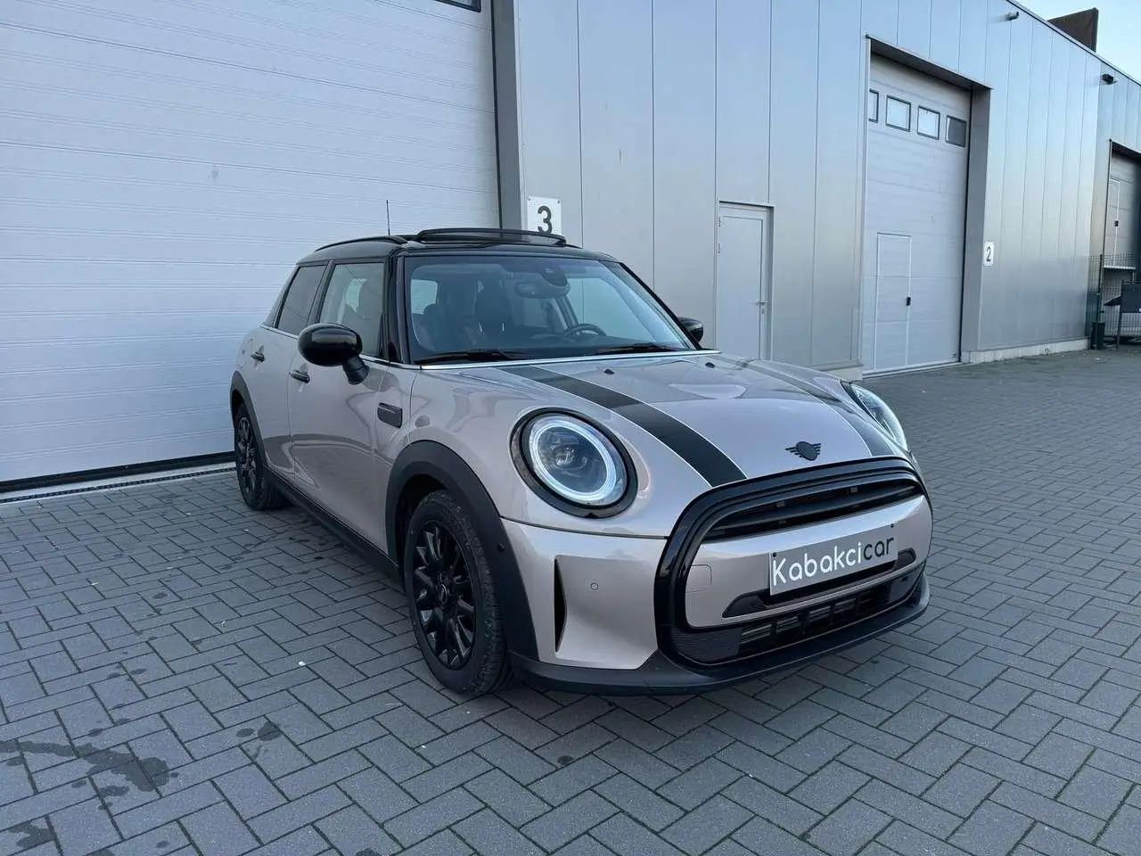 Photo 1 : Mini Cooper 2023 Petrol