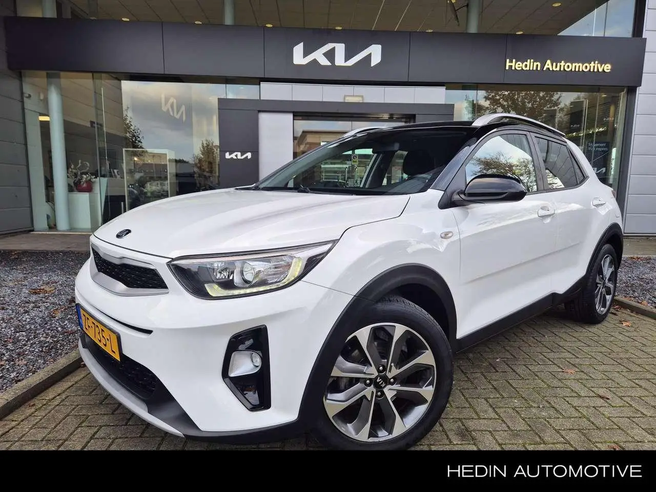 Photo 1 : Kia Stonic 2019 Petrol