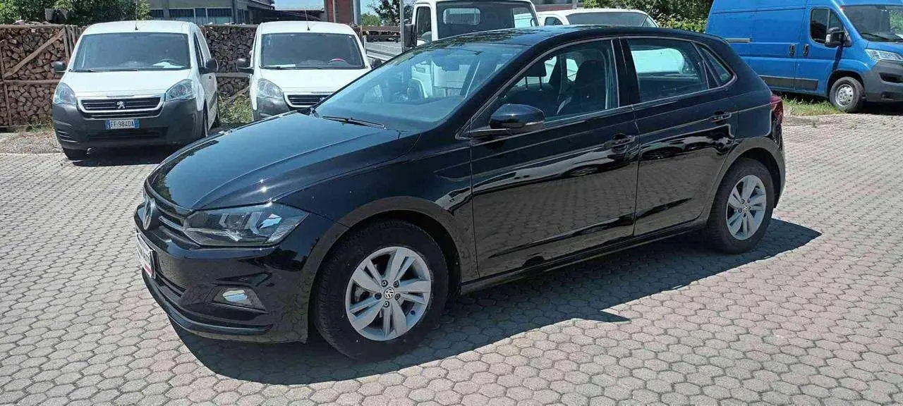 Photo 1 : Volkswagen Polo 2018 Petrol