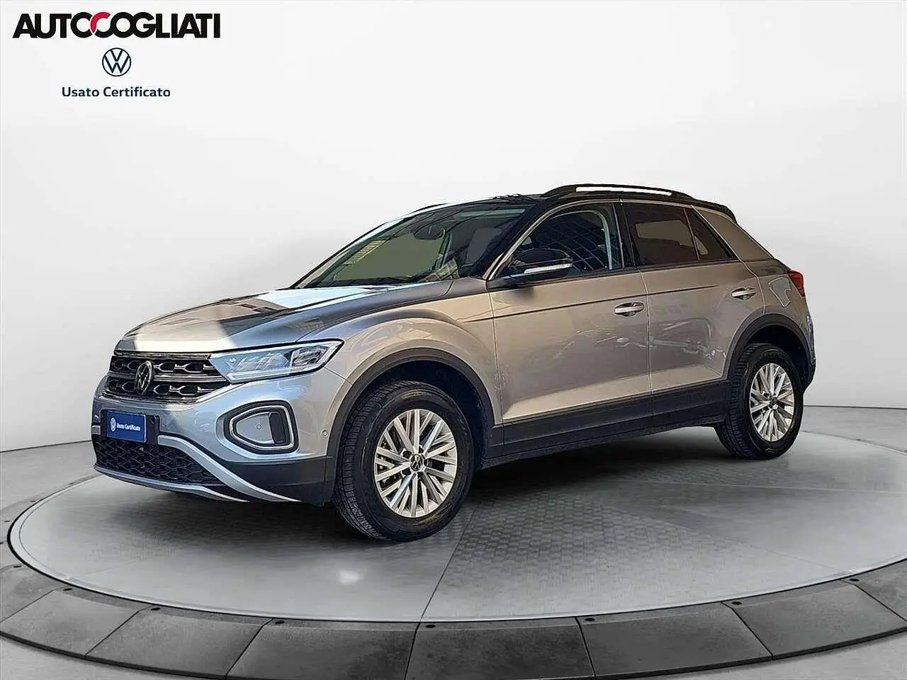 Photo 1 : Volkswagen T-roc 2023 Essence