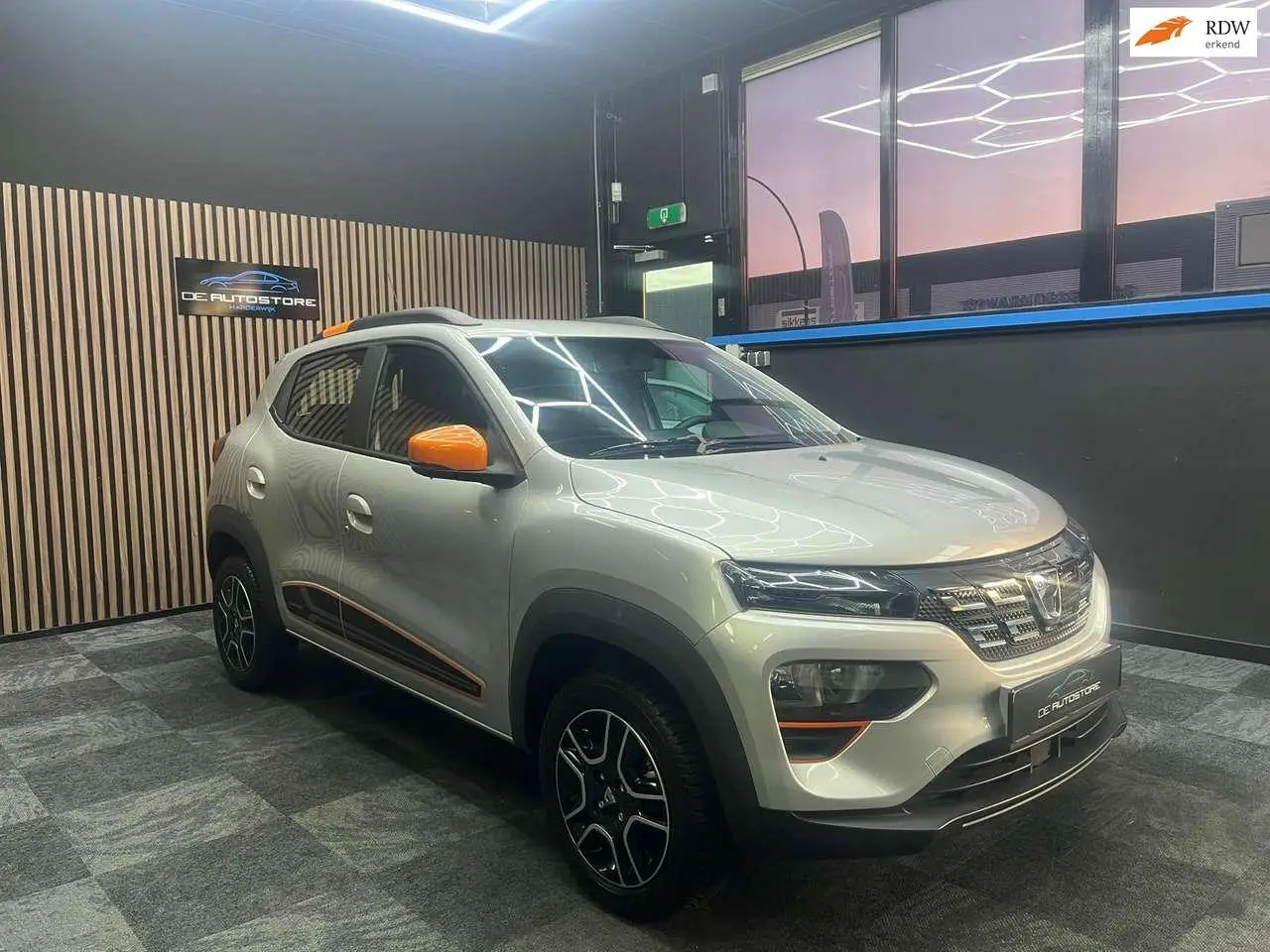 Photo 1 : Dacia Spring 2021 Electric