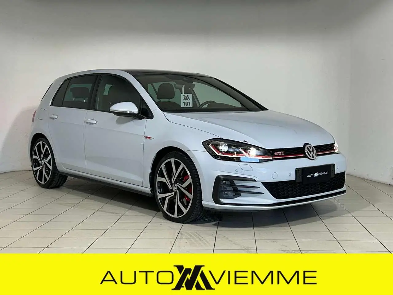 Photo 1 : Volkswagen Golf 2018 Petrol