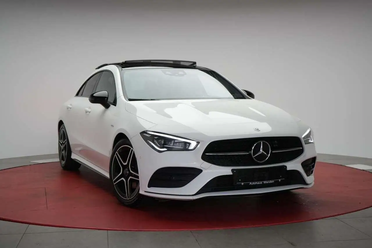 Photo 1 : Mercedes-benz Classe Cla 2021 Petrol