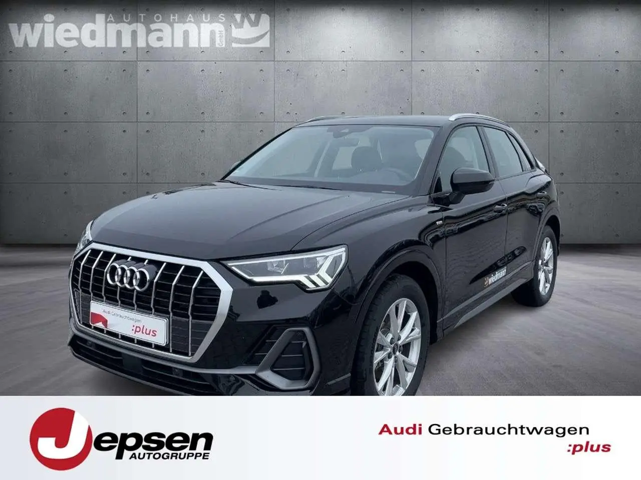 Photo 1 : Audi Q3 2024 Petrol