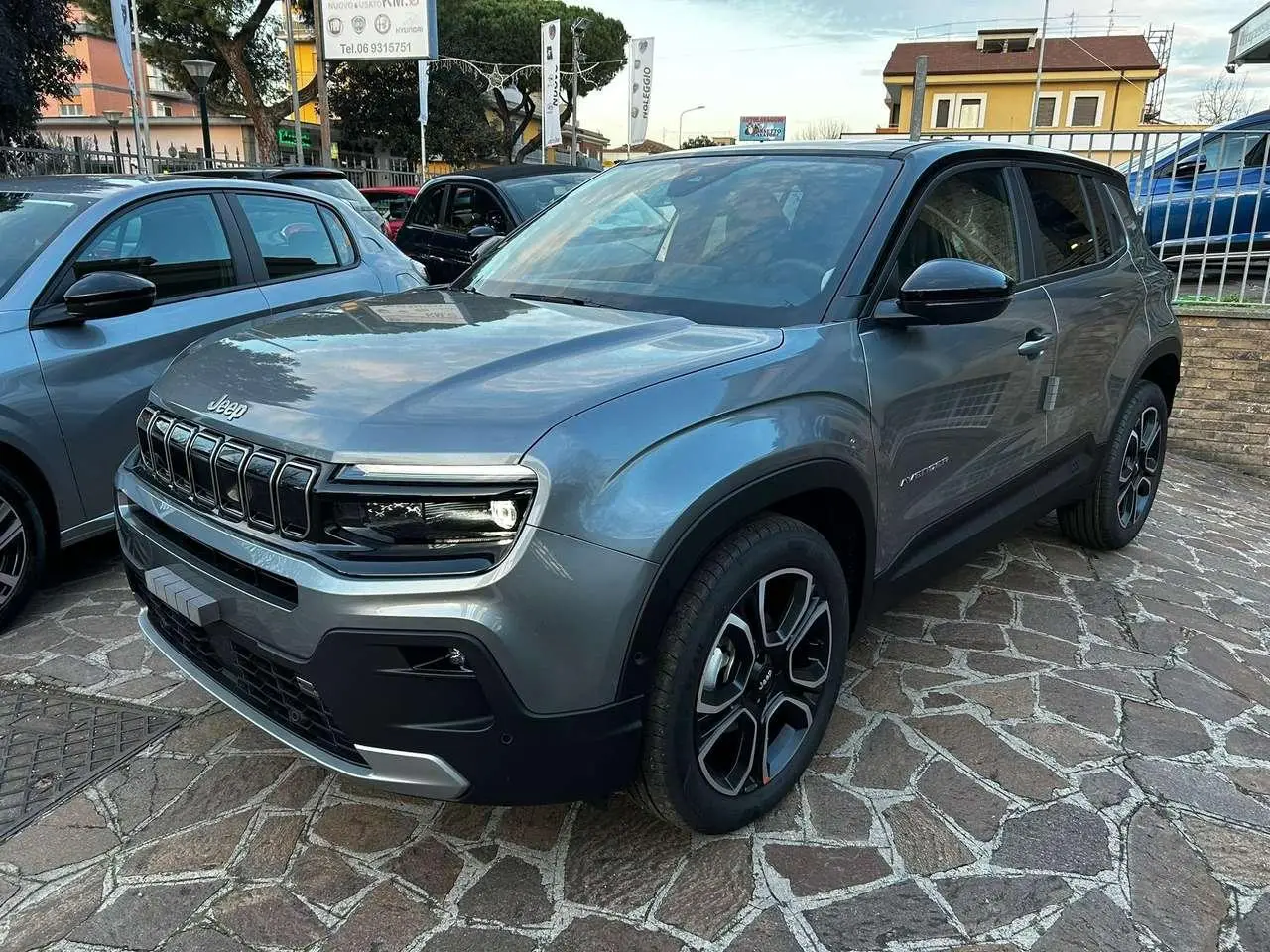 Photo 1 : Jeep Avenger 2024 Petrol