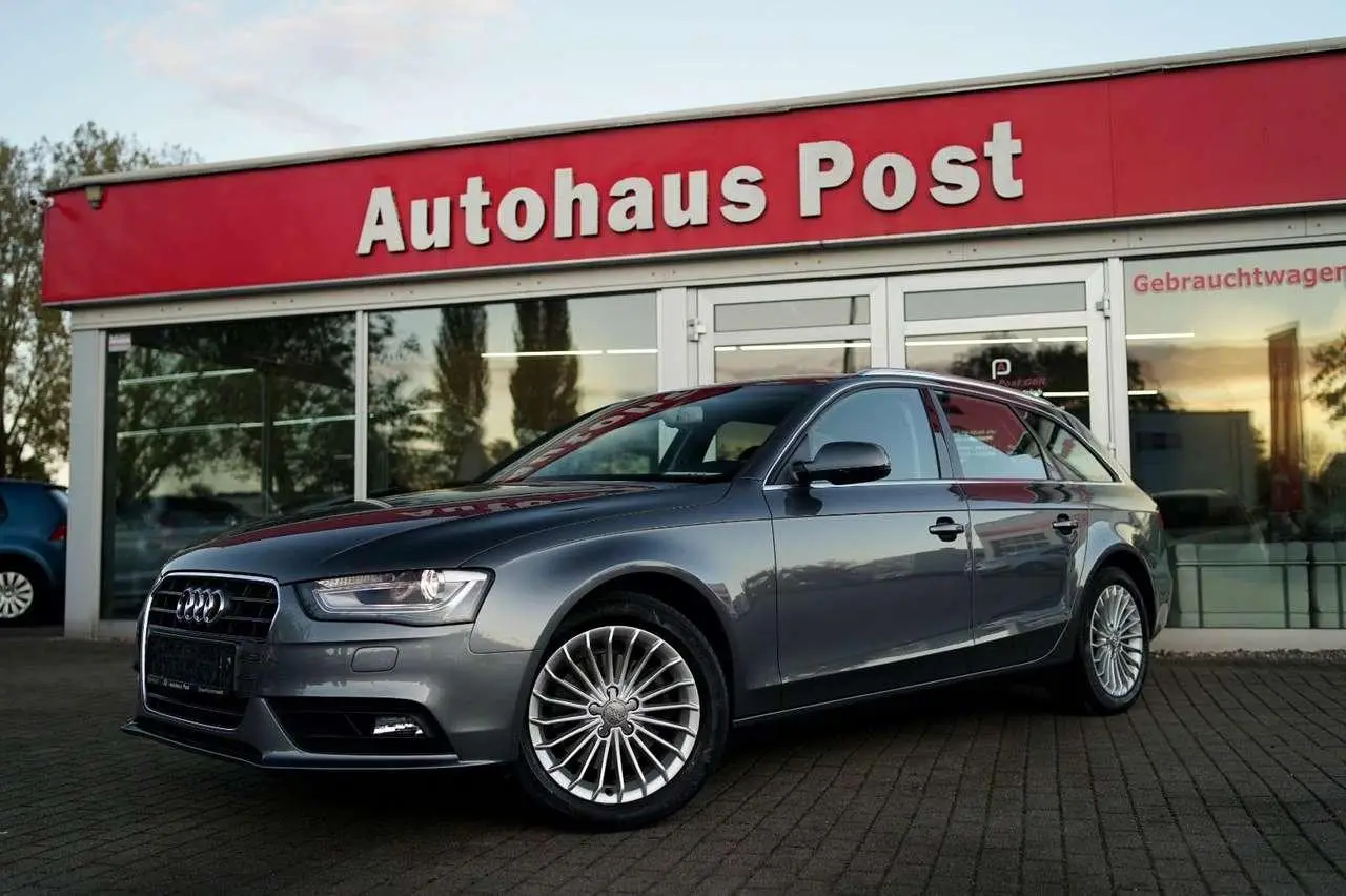 Photo 1 : Audi A4 2015 Petrol