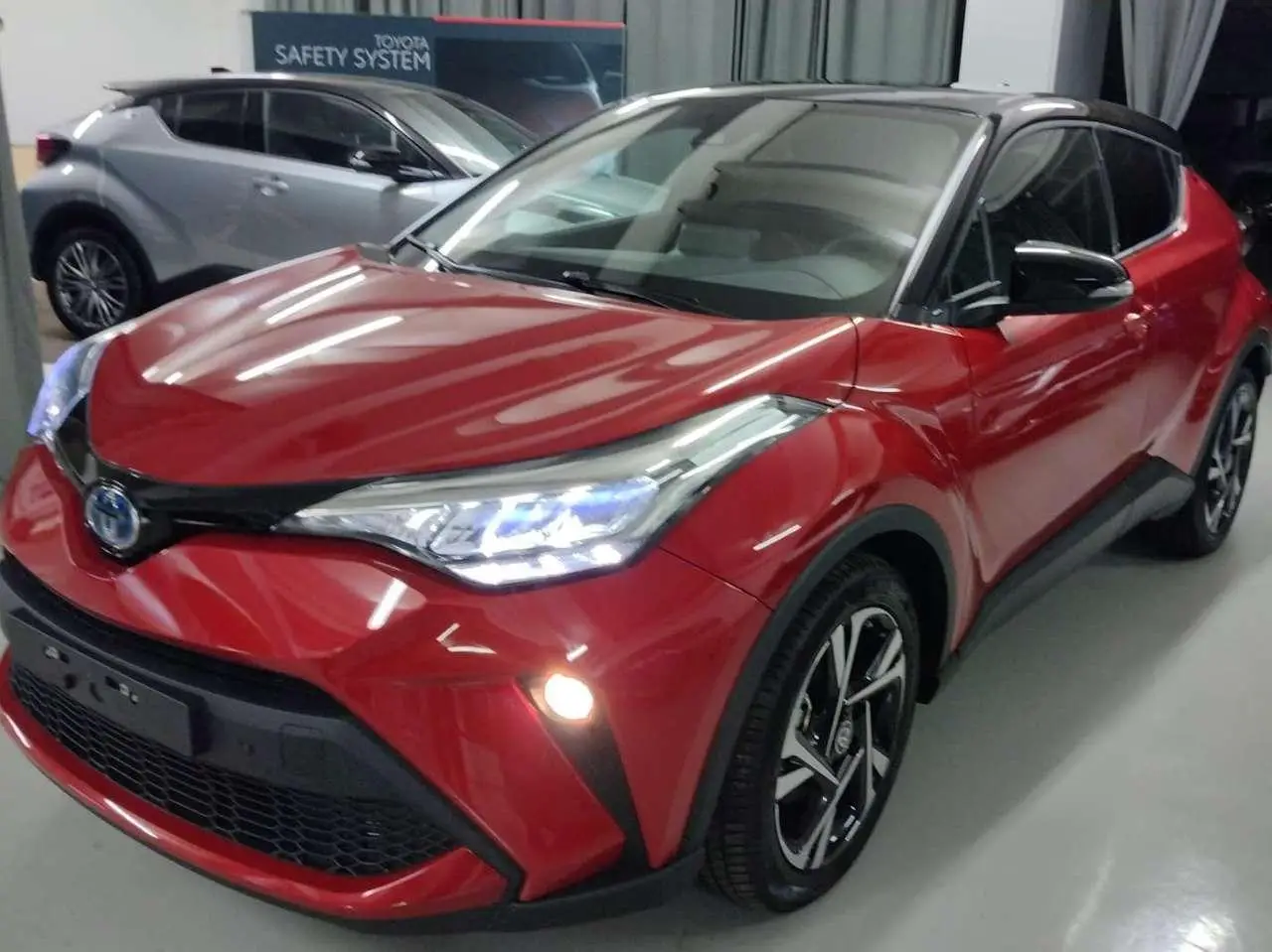 Photo 1 : Toyota C-hr 2023 Hybrid