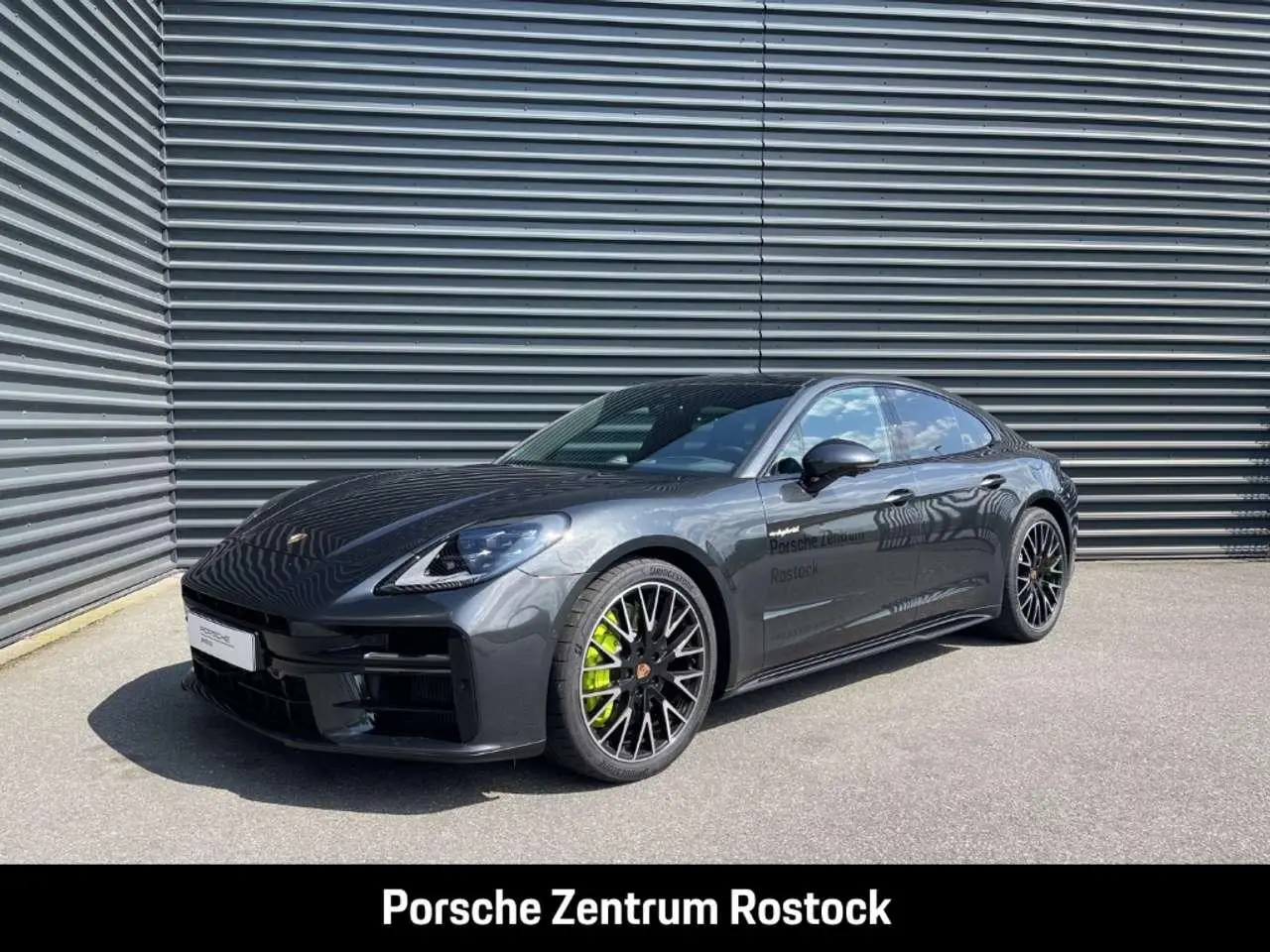 Photo 1 : Porsche Panamera 2024 Hybrid